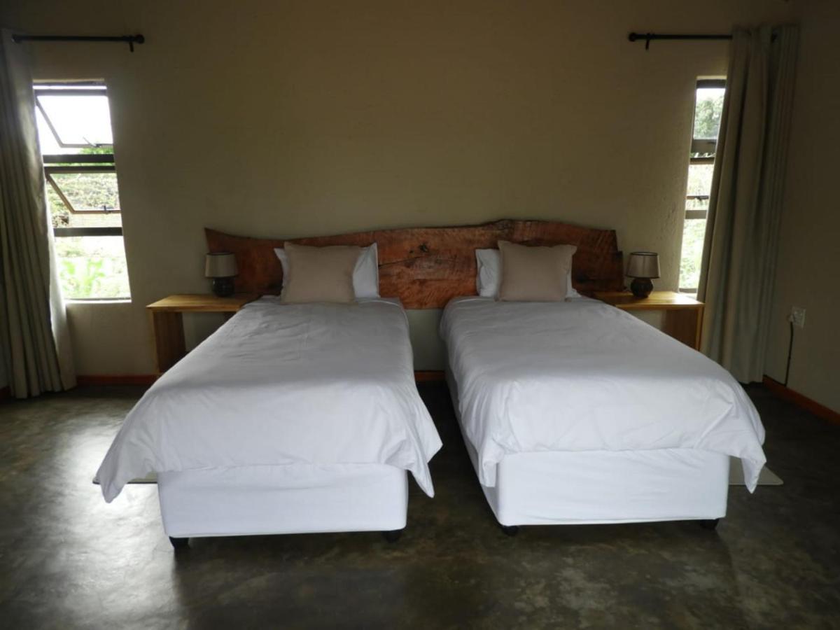 Bongan Safari Lodge Mbabat Esterno foto