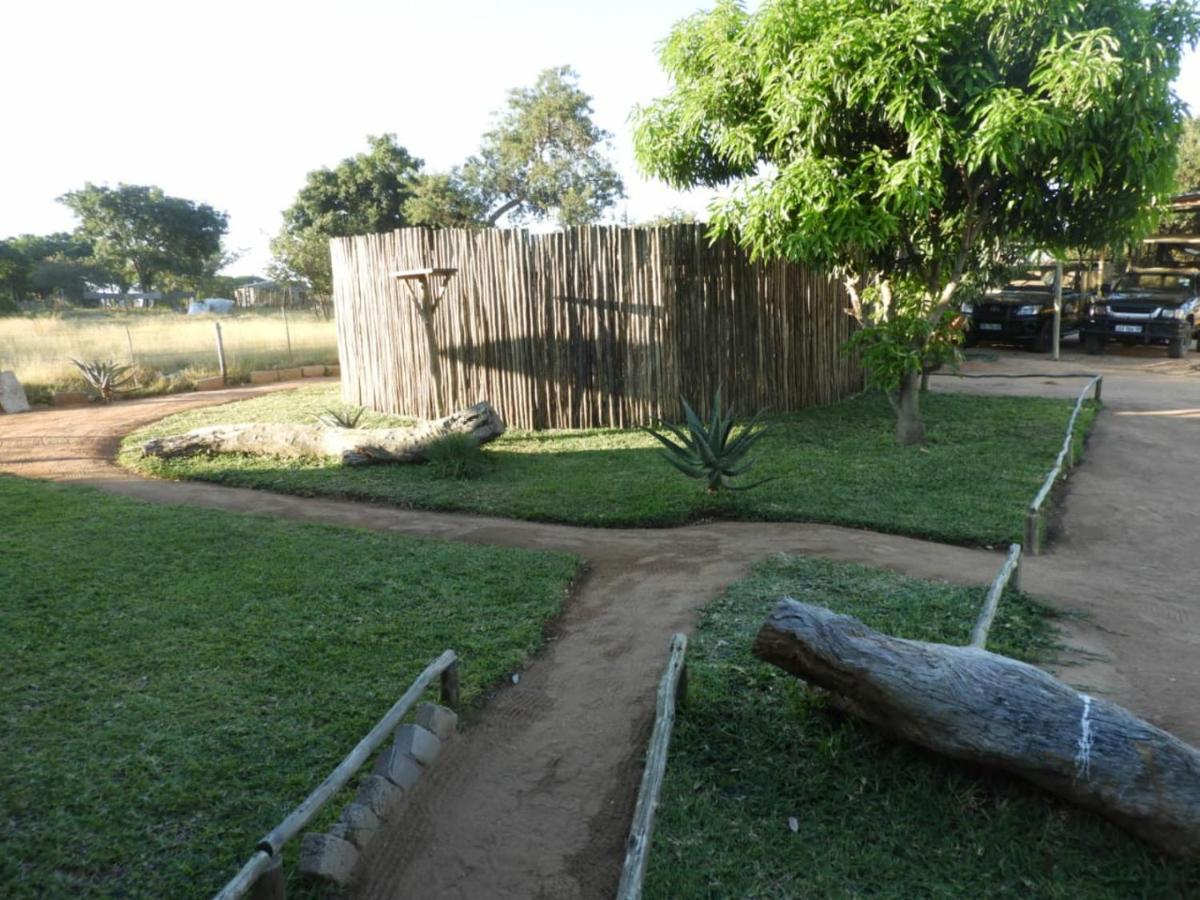 Bongan Safari Lodge Mbabat Esterno foto