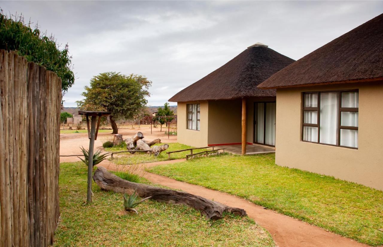 Bongan Safari Lodge Mbabat Esterno foto